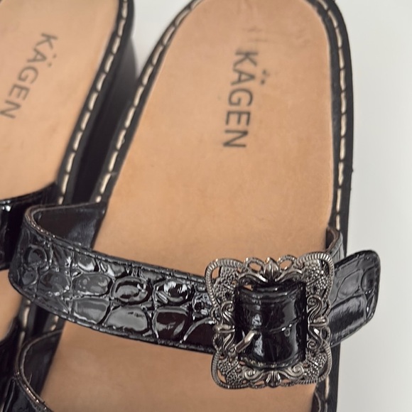 NWB- Kågen Black Croc-Embossed  Slip Resistant Slide Sandals (size 10) - Picture 11 of 12